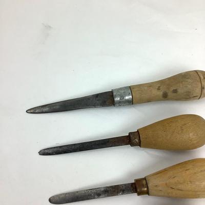 1355 Vintage Carvel Hall Oyster Knives & Knapps Narrows Print