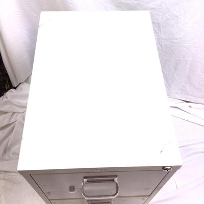1339 HON Two Drawer Metal Filing Cabinet with Lock