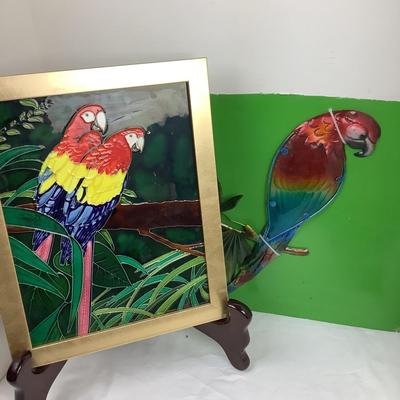 1394 Parrot Decor