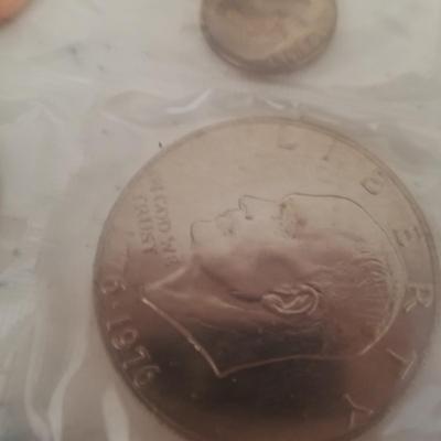 Us coinlot 4 quarters  3 bic coin sets
