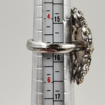 VINTAGE HOBE CAMEO SILVER TONE RING PERIDOT & CRYSTAL RING