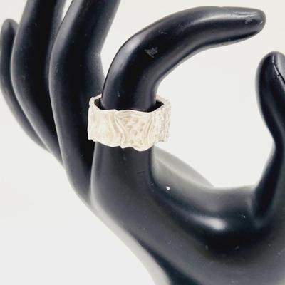 HAND CRAFTED SILVER W/ PURPLE STONE RING SIZE 7