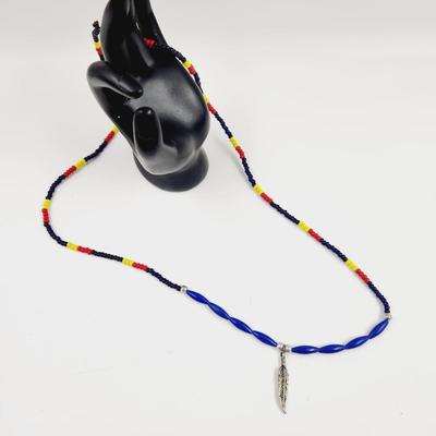NATIVE STYLE BEADED NECKLACE W/ METAL FEATHER