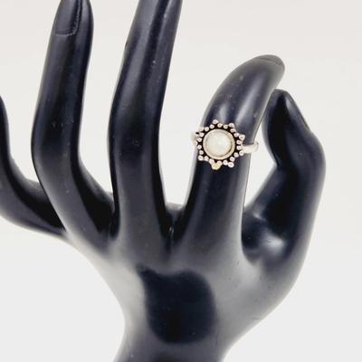 CUTE SILVERTONED ROUND MOONSTONE RING SIZE 5.25