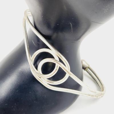 FUN SILVER TONED WIRE WRAPPED BRACELET