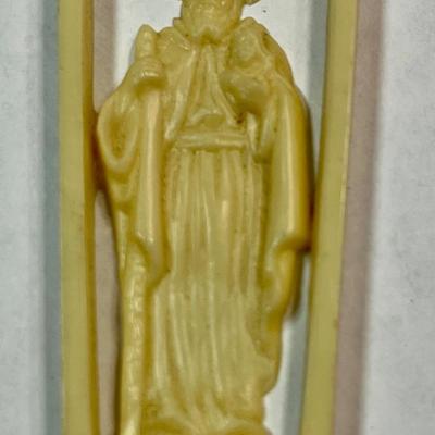 10 Assorted Religious Rosary, Pins and More