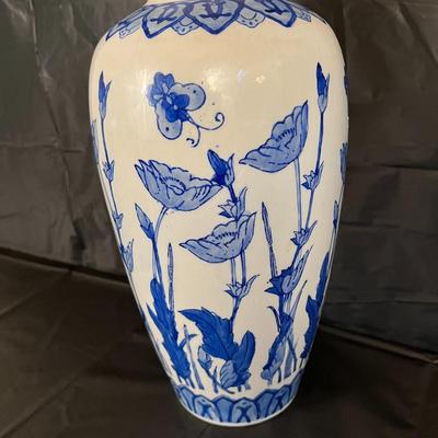 Stamped Chinese Vintage Blue and White Floral Gazed Vase