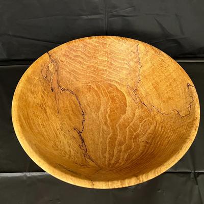 Ken Broadland Spalted Maple Cowichan Valley B.C. Bowl and Hancrafted New Zealand Sovereign Woodware Bowl