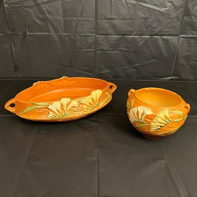 Circa 1940s Lot of 2 Roseville U.S.A. Freesia 466-10 and 669-4