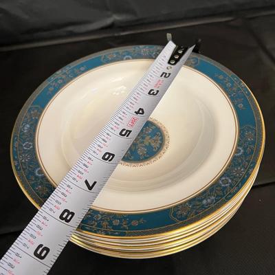 Large Lot of Royal Doulton Carlyle China Dish Set