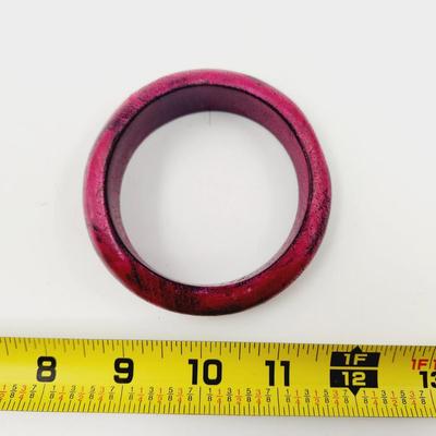 FANTASTIC LIGHTWEIGHT WOODEN PINK TONED BRACELET