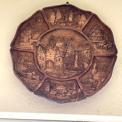 LOT 136  ETCHED FAUX WOOD COLLECTOR'S PLATE NURNBERG GERMANY