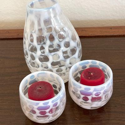 LOT 137  ART GLASS VASE & CANDLE VOTIVES WHITE ON CLEAR