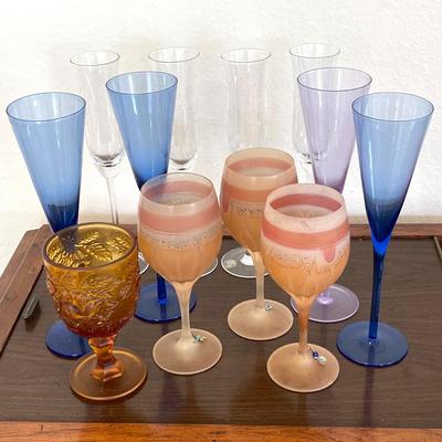 LOT 138  ASSORTMENT OF FLUTES & GOBLETS