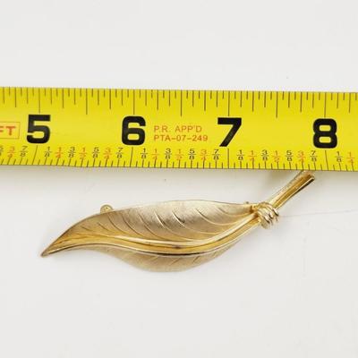 VINTAGE CORO GOLD TONED LEAF BROOCH
