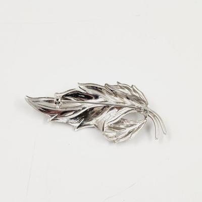 UNSIGNED VINTAGE SILVERTONED LEAF BROOCH