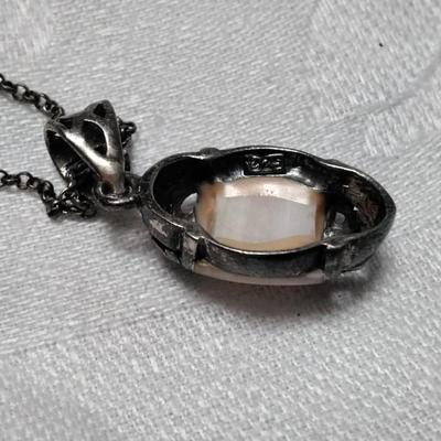Gorgeous Vintage Mother Of Pearl 925 16" Necklace