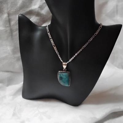 Absolutely Gorgeous Large Piece Of Turquoise 925 19" Necklace