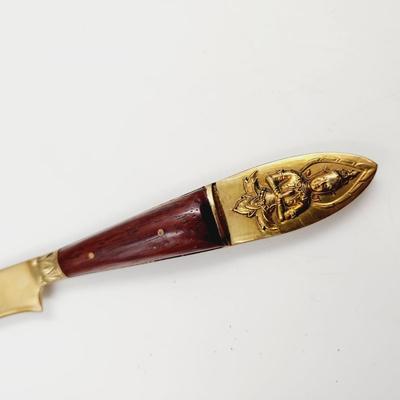 VINTAGE TEAK WOOD MADE IN THAILAND COLLECTABLE KNIFE