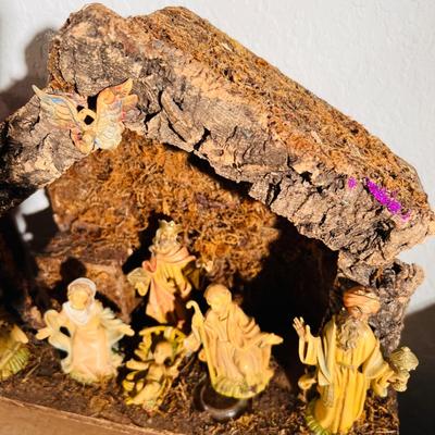 Musical Nativity Scene and Ceramic Jesus (GR-JM)