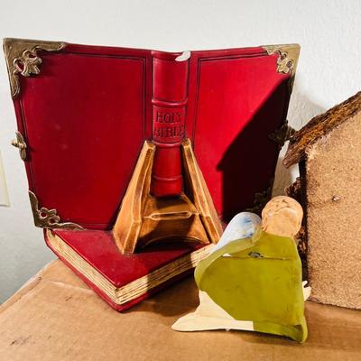 Musical Nativity Scene and Ceramic Jesus (GR-JM)