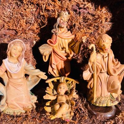 Musical Nativity Scene and Ceramic Jesus (GR-JM)