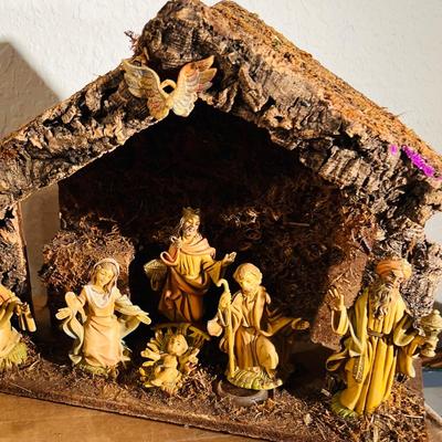Musical Nativity Scene and Ceramic Jesus (GR-JM)