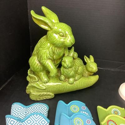 1466 Blue & Green Decor Lot