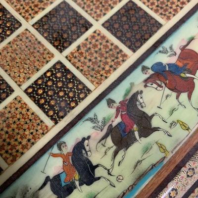 CHESS SET