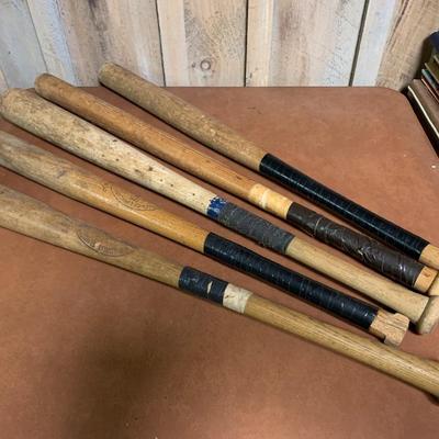 BASEBALL BAT GROUP
