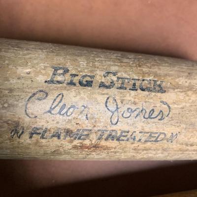 BASEBALL BAT GROUP