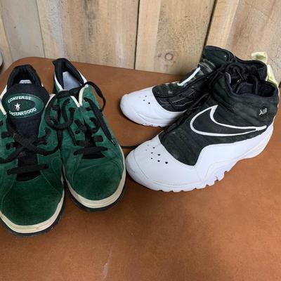 VINTAGE SNEAKERS