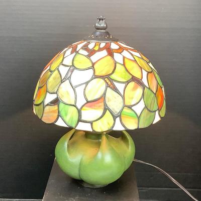 1475 Quoizel Bronze Accent Table Lamp