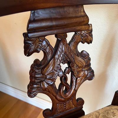 Gorgeous Victorian Carved Wood and Gold Tan Cushion Corner Chair
