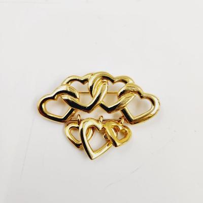 CUTE GOLD TONED HEART BROOCH