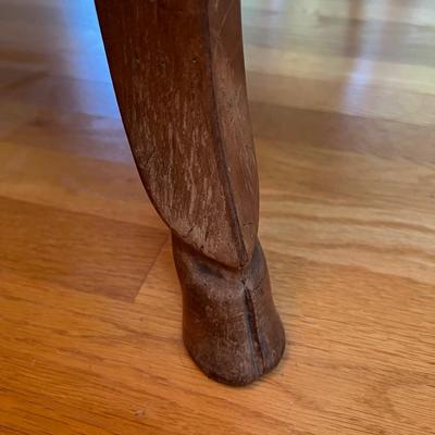 Beautiful Vintage Macyâ€™s Dining Table with Expandable Leaf