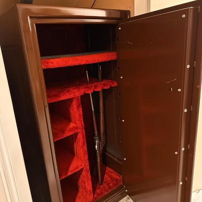 Large 5 Ft Tall Gun Safe with Dehumidifying Bar