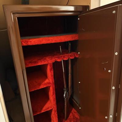 Large 5 Ft Tall Gun Safe with Dehumidifying Bar