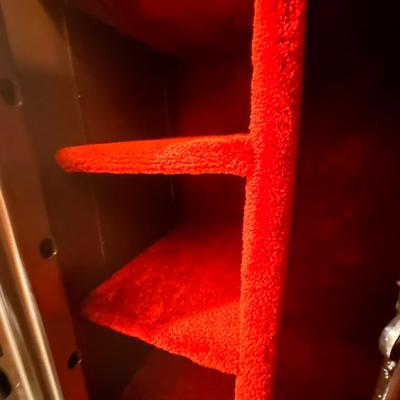 Large 5 Ft Tall Gun Safe with Dehumidifying Bar