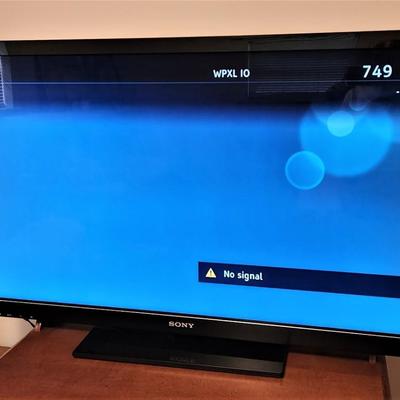 Lot #56  Sony Flat Screen TV with Remote - 46"