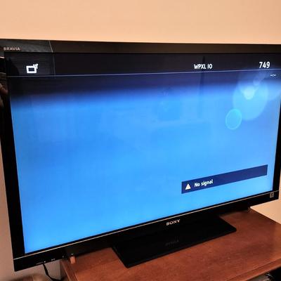 Lot #56  Sony Flat Screen TV with Remote - 46"