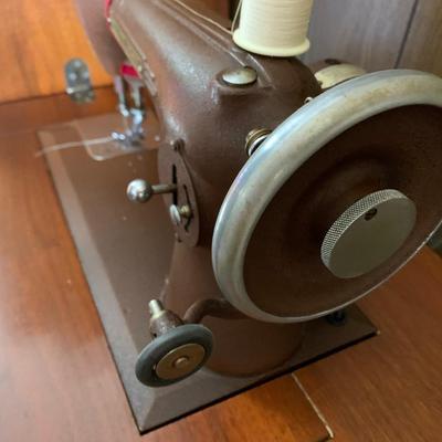 Antique New Home Sewing Machine w/ Accesories.