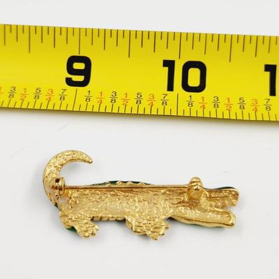 FUN GOLD TONED ALLIGATOR PIN