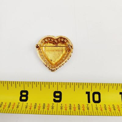 CUTE FUN GOLD TONED W/ FAUX PEARL DETAIL BROOCH