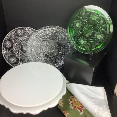 1518 Serving Plate Lot & Cake Stand