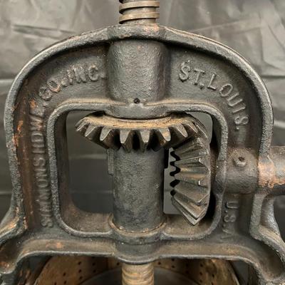 Antique Cast Iron Fruit or Lard Press Simmons Howe Co Inc St. Louis U.S.A.
