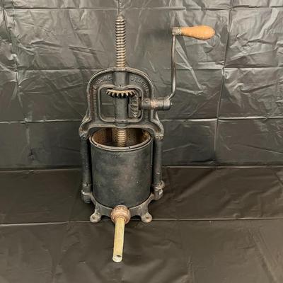 Antique Cast Iron Fruit or Lard Press Simmons Howe Co Inc St. Louis U.S.A.