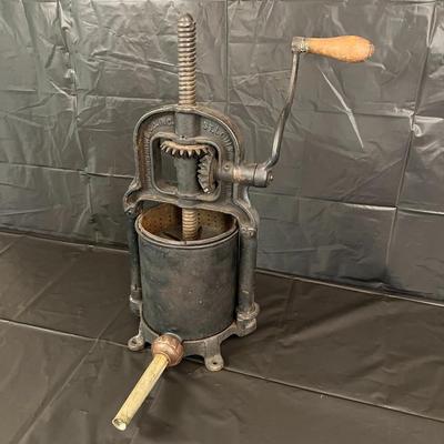 Antique Cast Iron Fruit or Lard Press Simmons Howe Co Inc St. Louis U.S.A.