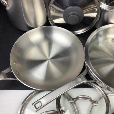 1520 Like New 10pc CALPHALON Signature Stainless Cookware Set