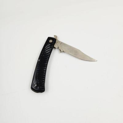 NICE 1 BLADE KNIFE W/ HEAVY DUTY PLASTIC HANDLE